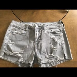 American Eagle fringe cut off shorts